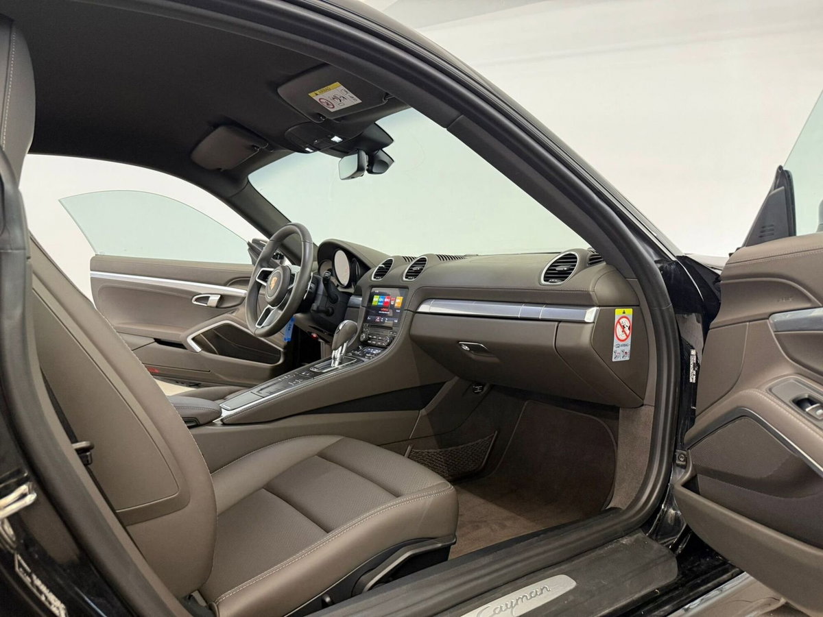 Porsche 718 Cayman  Cayman 2.0 300cv (14)