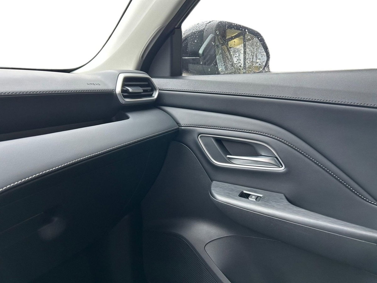 Mg ZS 1.5 hybrid+ Comfort auto (8)