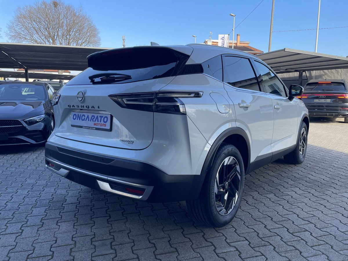 Nissan Qashqai 1.3 mhev N-Connecta 2wd 140cv (5)