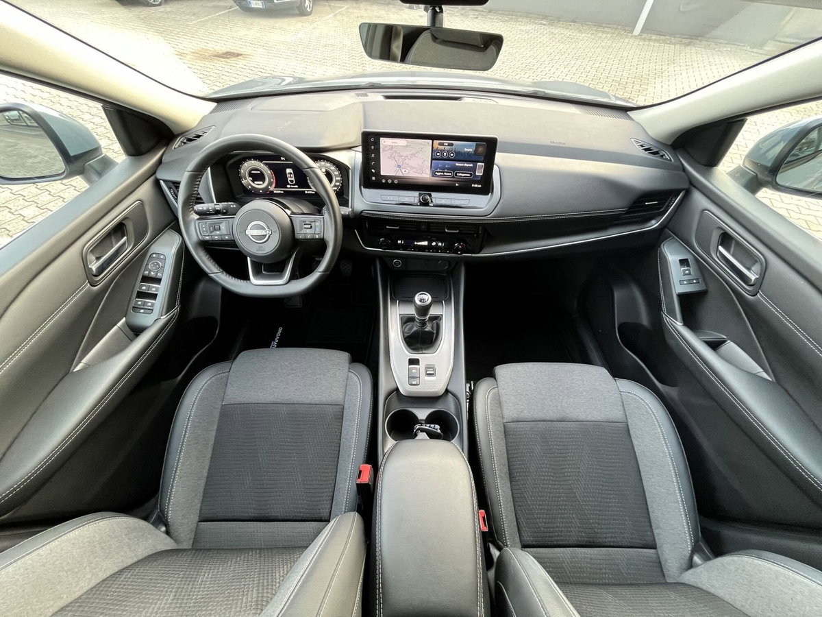 Nissan Qashqai 1.3 mhev N-Connecta 2wd 140cv (8)