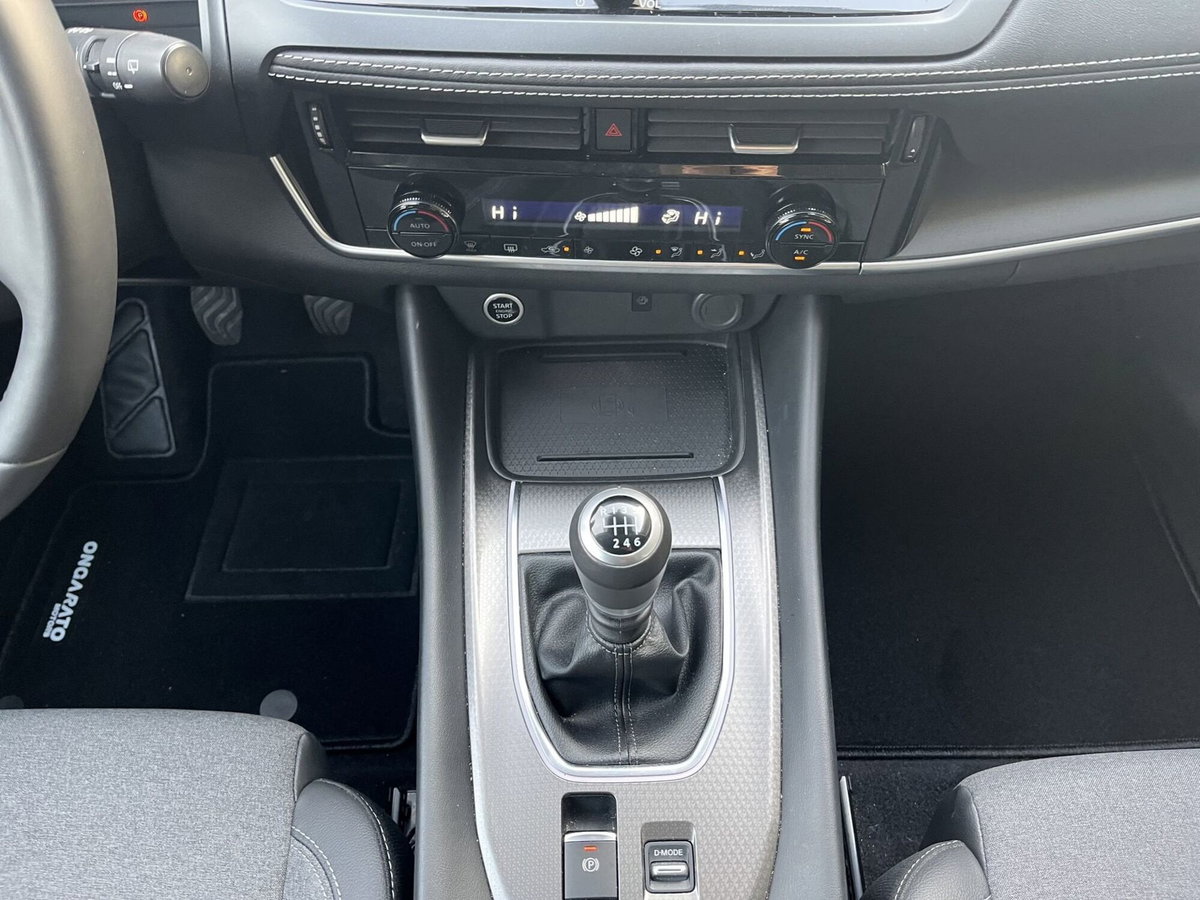 Nissan Qashqai 1.3 mhev N-Connecta 2wd 140cv (13)