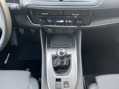 Nissan Qashqai 1.3 mhev N-Connecta 2wd 140cv (13)