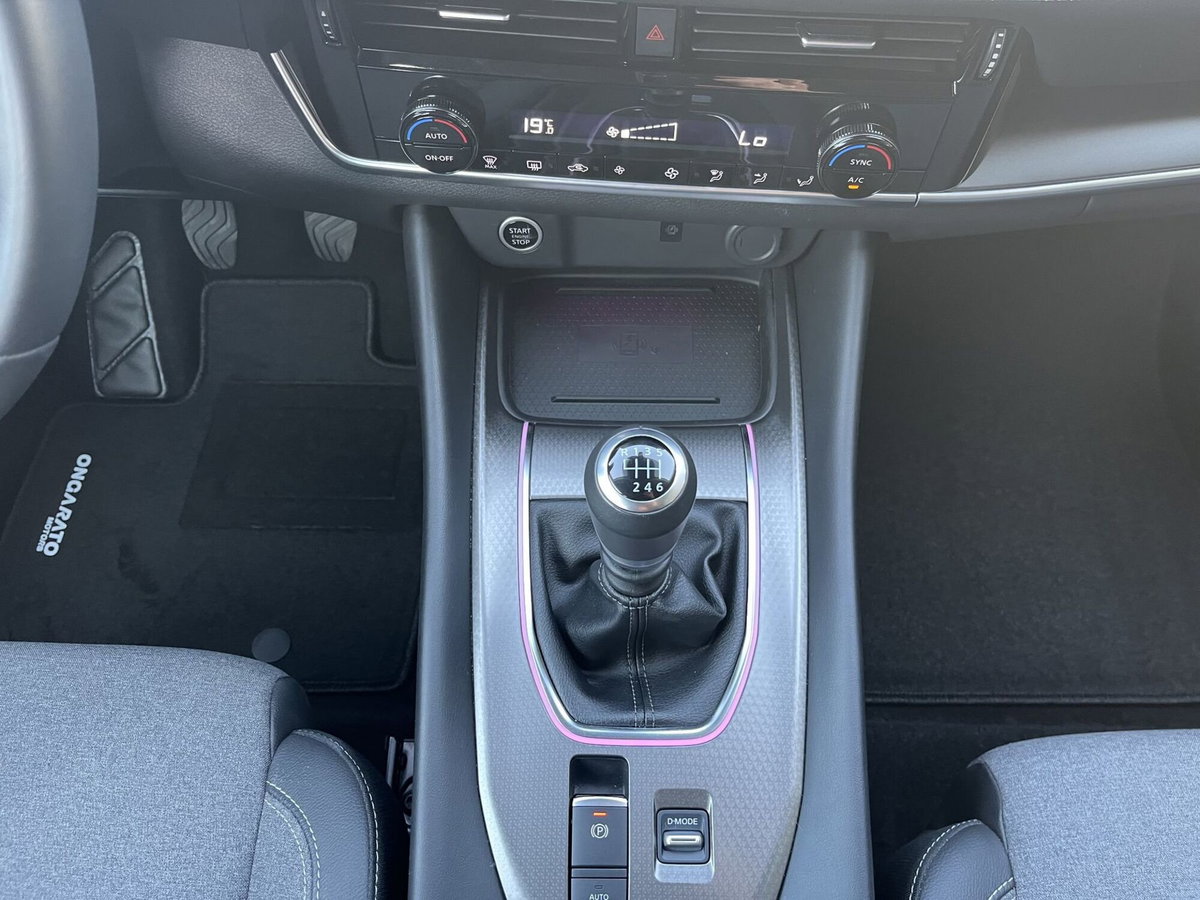 Nissan Qashqai 1.3 mhev N-Connecta 2wd 140cv (12)