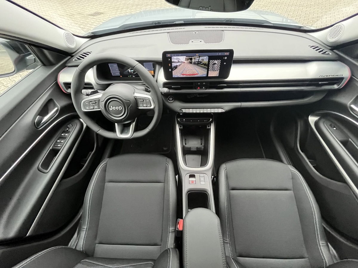 Jeep Avenger 1.2 turbo e-hybrid mhev Summit fwd 110cv edct6 (10)