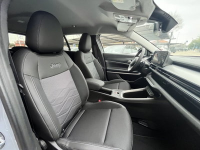Jeep Avenger 1.2 turbo e-hybrid mhev Summit fwd 110cv edct6 (14)