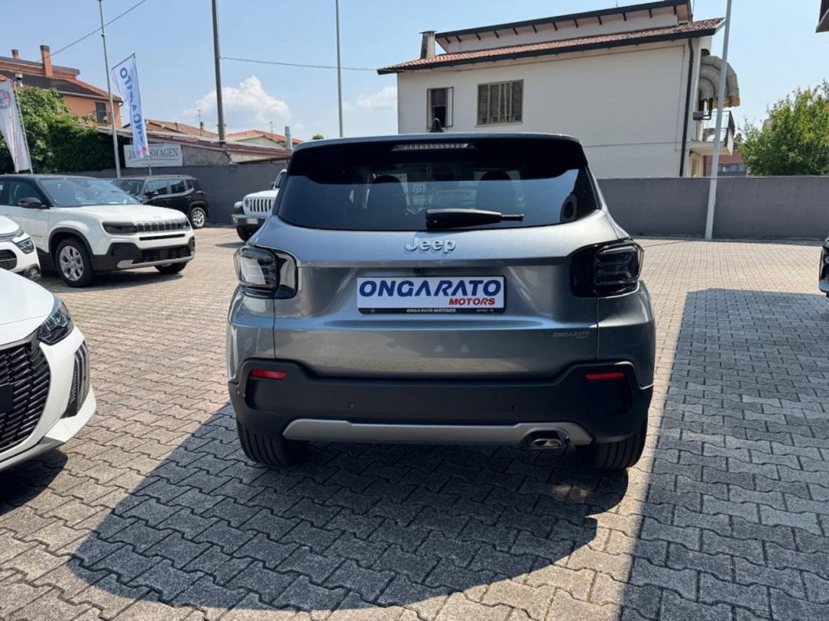 Jeep Avenger 1.2 turbo e-hybrid mhev Summit fwd 110cv edct6 (5)