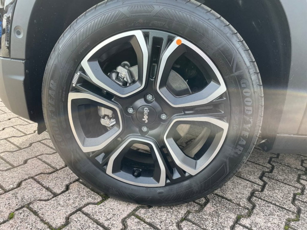 Jeep Avenger full-electric Summit fwd 156cv auto (16)