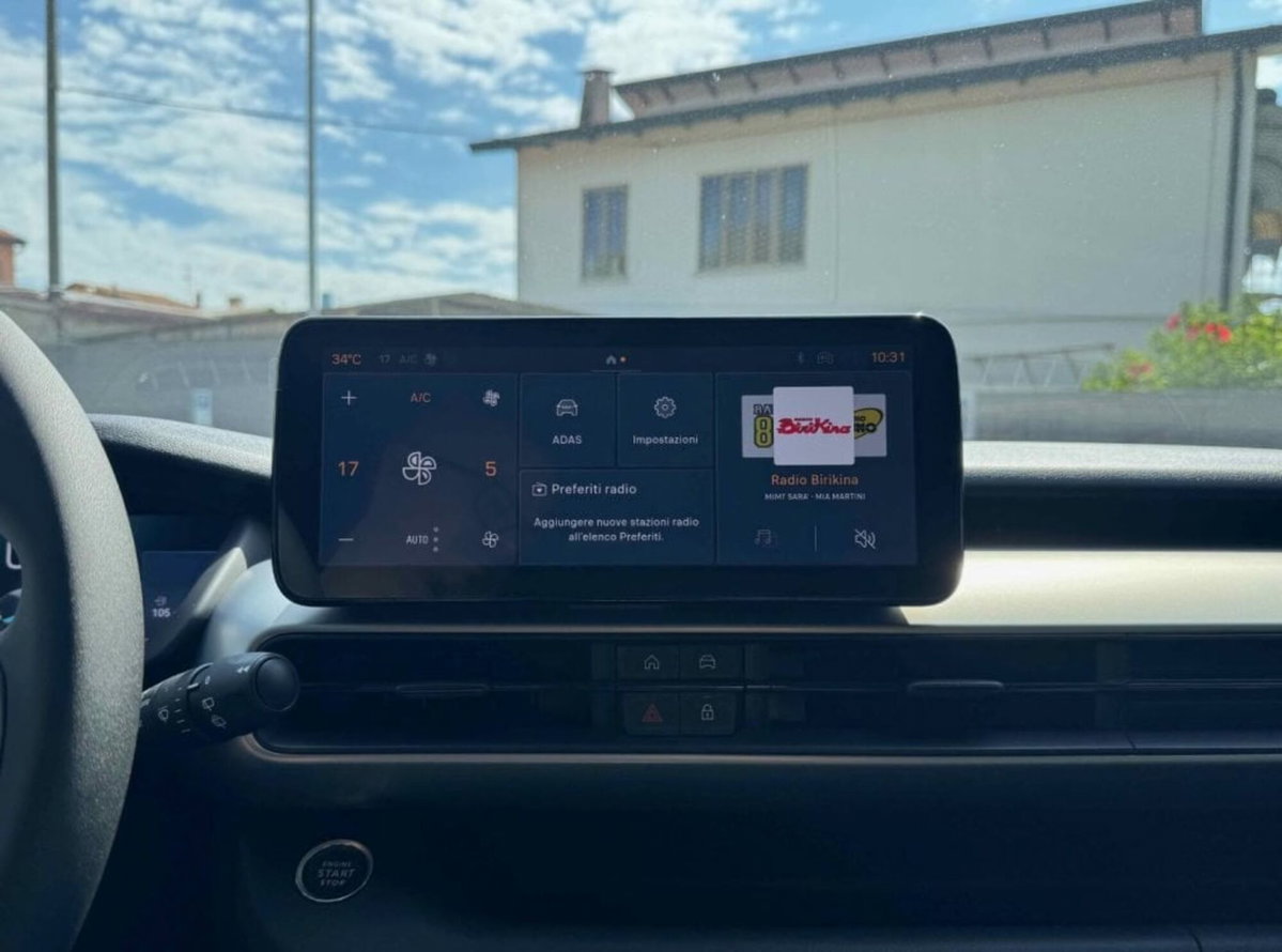 Jeep Avenger 1.2 turbo e-hybrid mhev Summit fwd 110cv edct6 (15)