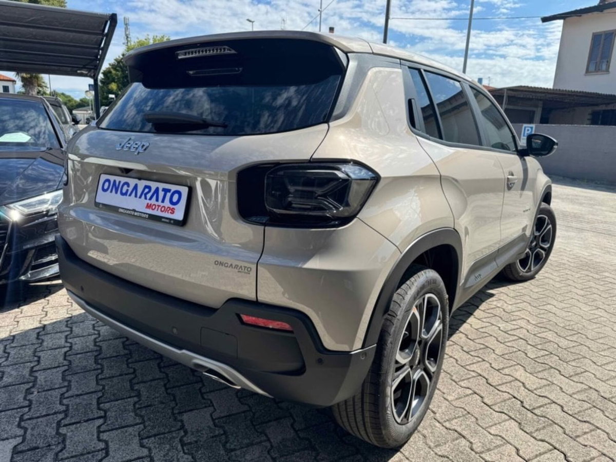 Jeep Avenger 1.2 turbo e-hybrid mhev Summit fwd 110cv edct6 (6)