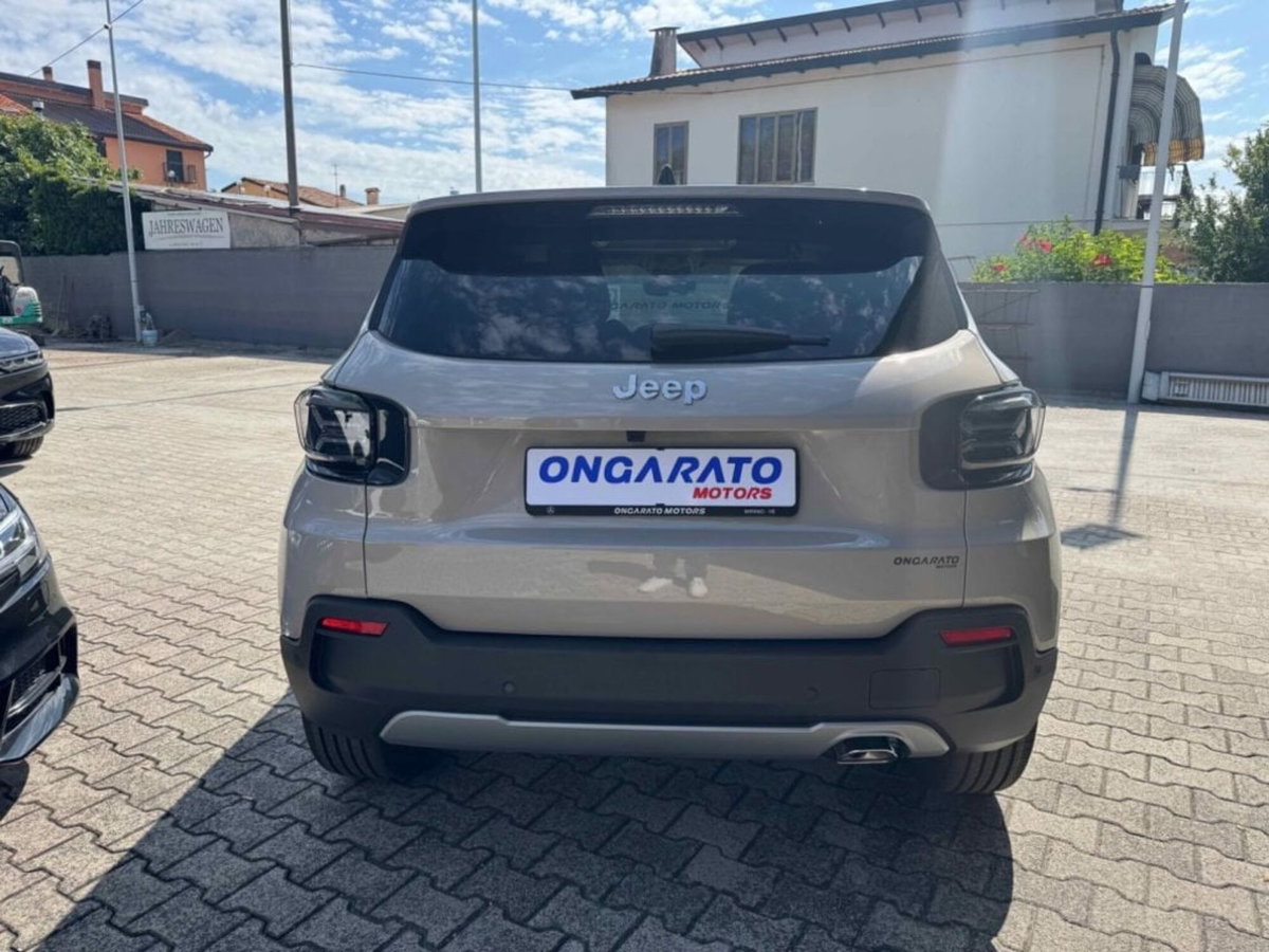 Jeep Avenger 1.2 turbo e-hybrid mhev Summit fwd 110cv edct6 (7)