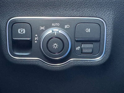 Mercedes-Benz GLA SUV 180 d AMG Line Premium Plus auto (18)