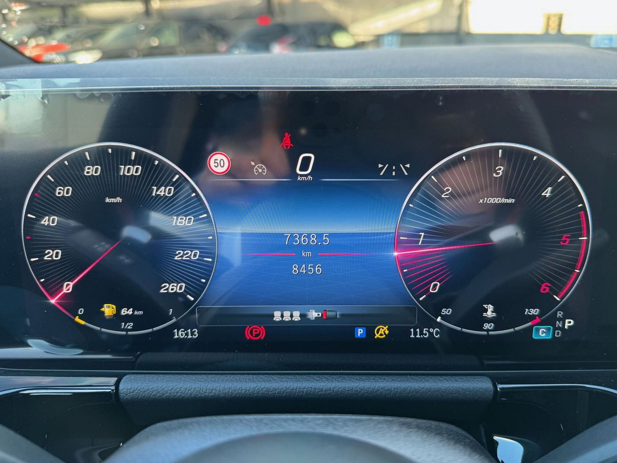 Mercedes-Benz GLA SUV 180 d AMG Line Premium Plus auto (20)