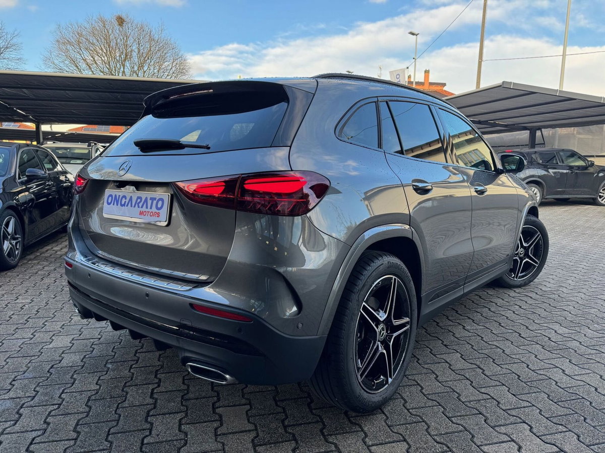 Mercedes-Benz GLA SUV 180 d AMG Line Premium Plus auto (5)