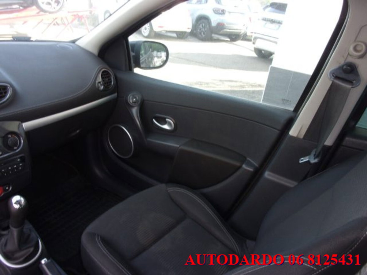 Renault Clio SporTour 1.2 16V TCE 100CV SporTour Dynamique (14)