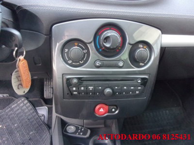Renault Clio SporTour 1.2 16V TCE 100CV SporTour Dynamique (17)