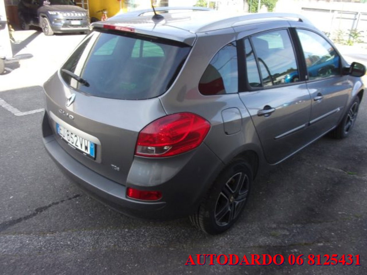 Renault Clio SporTour 1.2 16V TCE 100CV SporTour Dynamique (3)