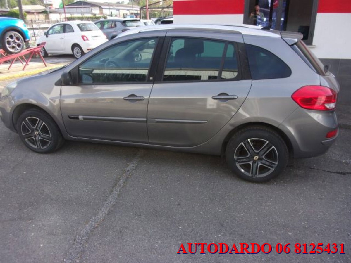 Renault Clio SporTour 1.2 16V TCE 100CV SporTour Dynamique (8)