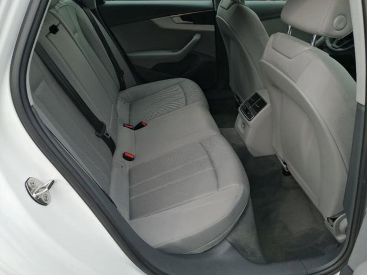 Audi A4 Avant 35 TDI S tronic S line edition (11)