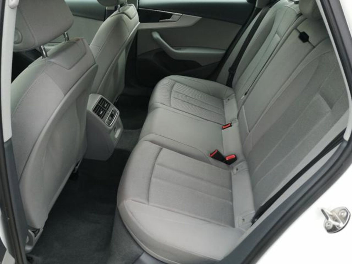 Audi A4 Avant 35 TDI S tronic S line edition (9)