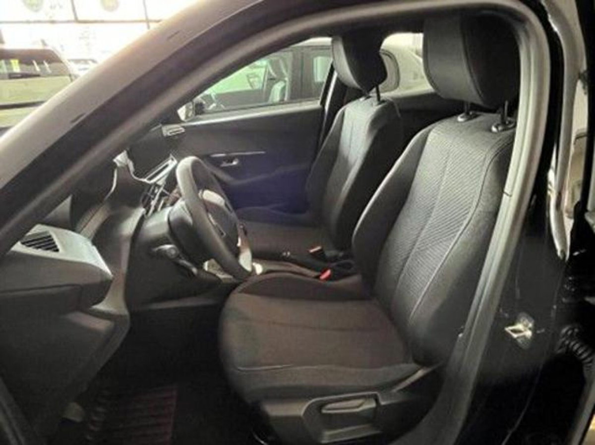 Peugeot 2008 PureTech 100 S&S Allure (5)