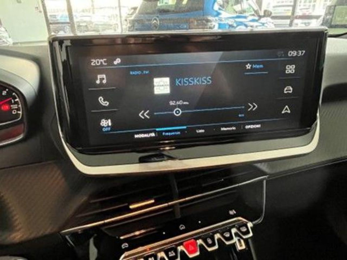 Peugeot 2008 PureTech 100 S&S Allure (7)
