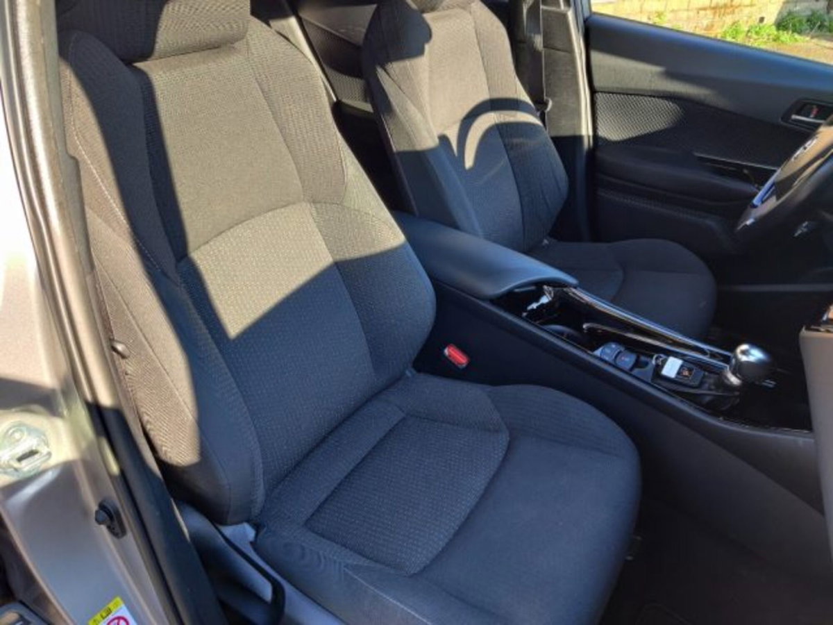 Toyota Toyota C-HR 1.8 Hybrid E-CVT Trend (13)