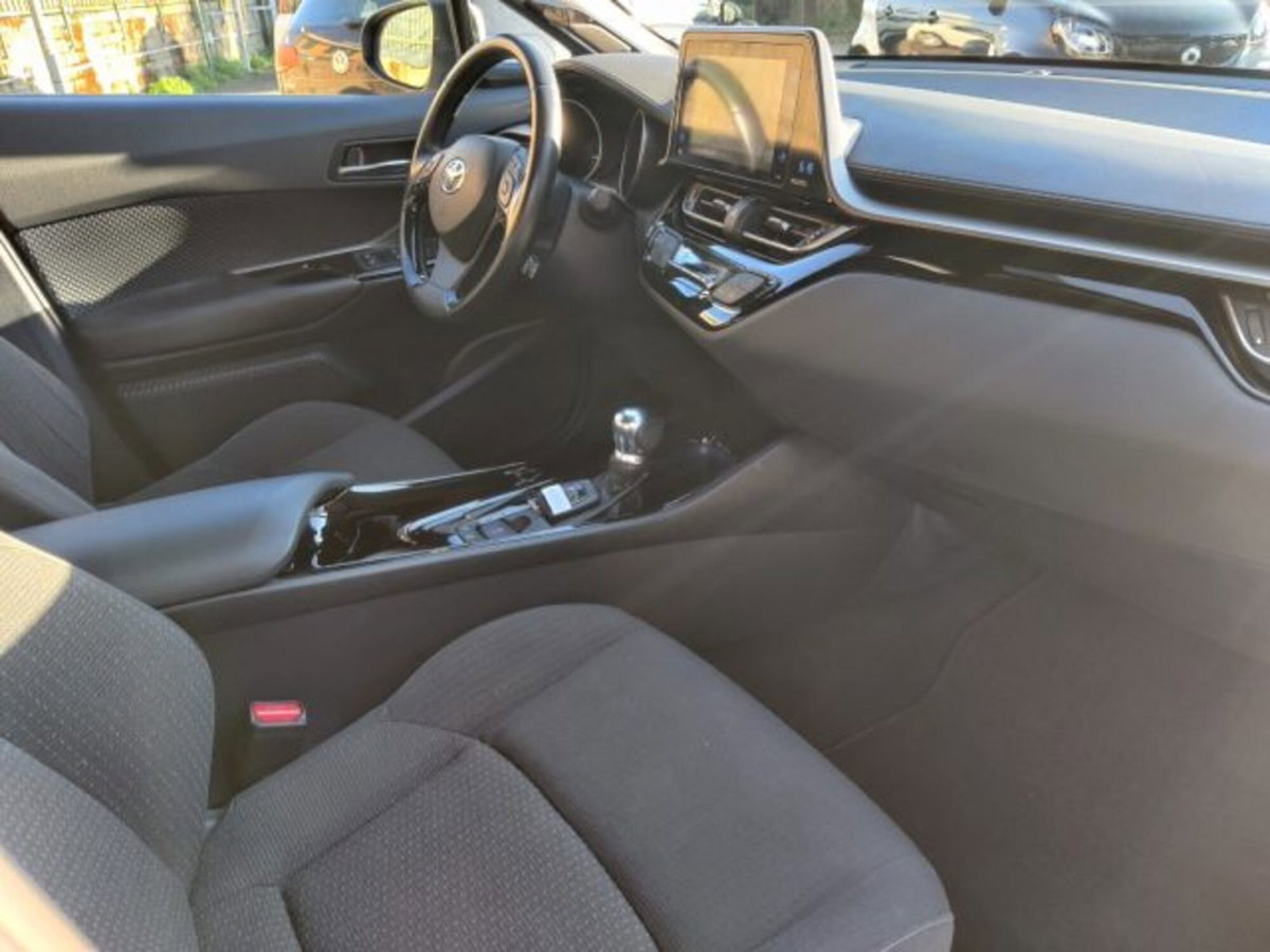 Toyota Toyota C-HR 1.8 Hybrid E-CVT Trend (14)