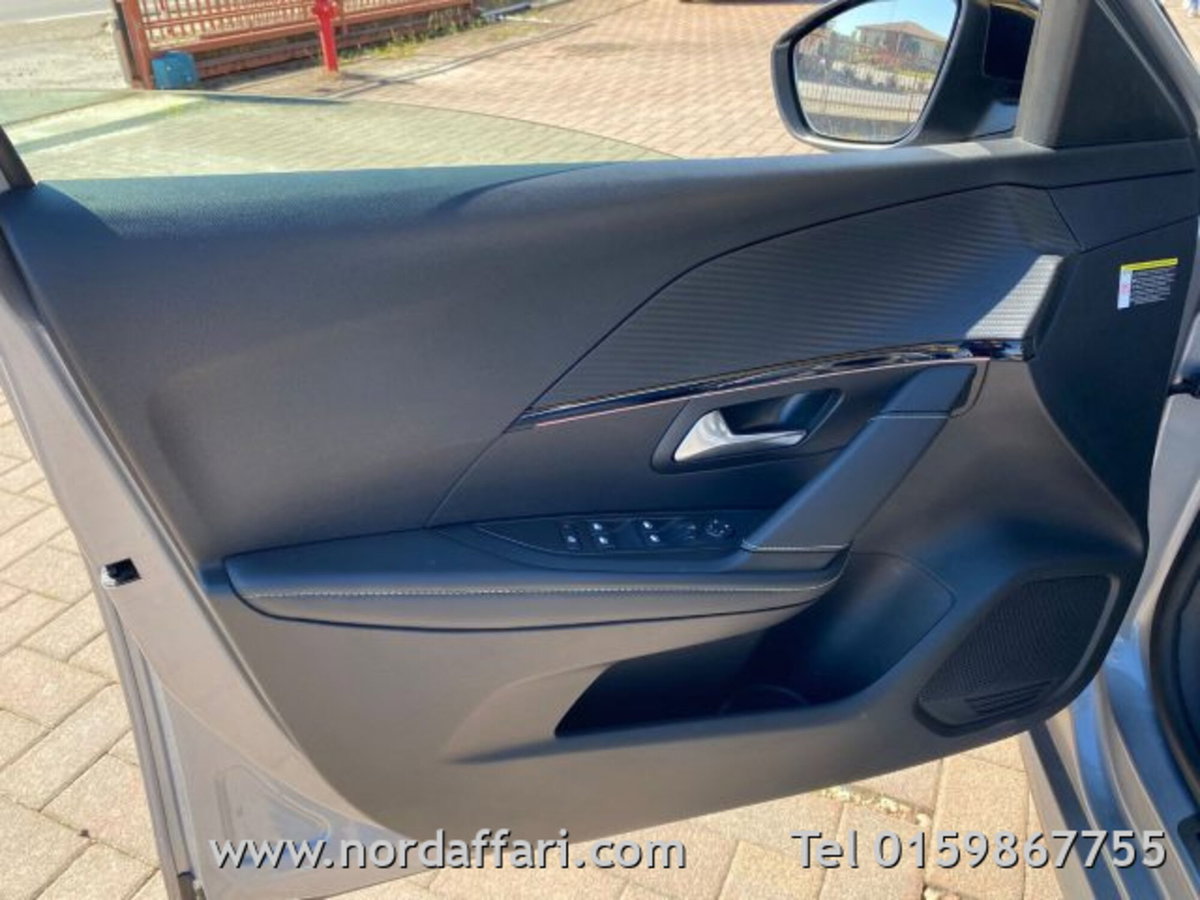 Peugeot 208 PureTech 130 Stop&Start EAT8 5 porte GT Pack (6)