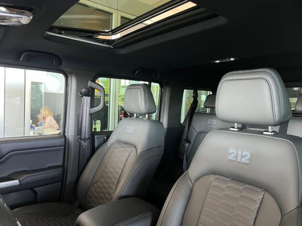 Emc 212 212 2.0 tgdi Officer 4wd 8at (13)
