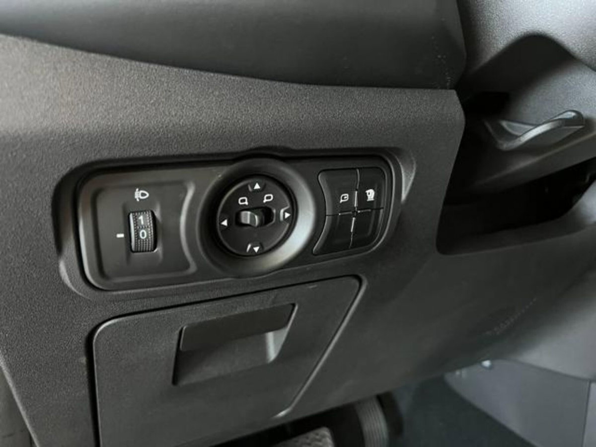 Emc 212 212 2.0 tgdi Officer 4wd 8at (10)