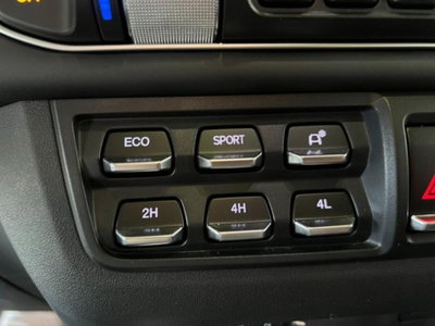 Emc 212 212 2.0 tgdi Officer 4wd 8at (15)
