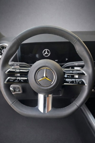 Mercedes-Benz GLA SUV 250 e phev AMG Line Advanced Plus auto (12)