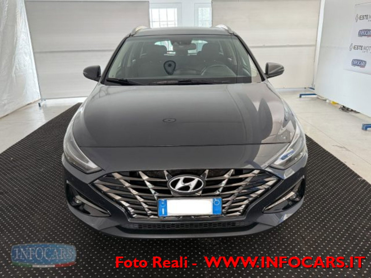Hyundai i30 Station Wagon 1.6 CRDi 136 CV 48V DCT Prime (18)