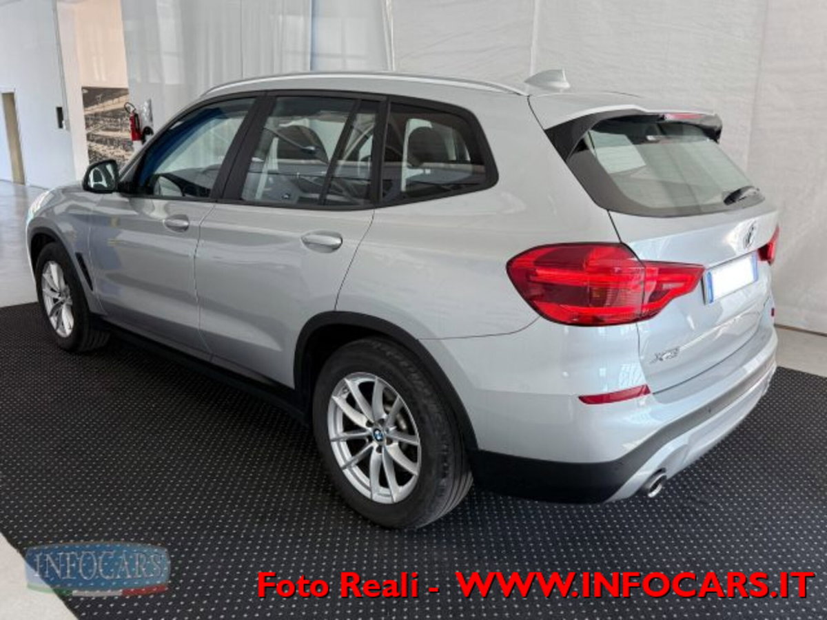 BMW X3 xDrive20d Business Advantage (2)