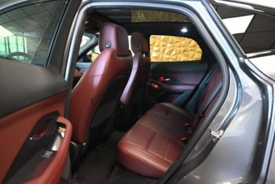 Jaguar E-Pace 2.0d i4 mhev R-Dynamic HSE awd 204cv auto (11)