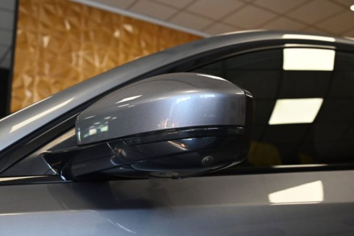 Jaguar E-Pace 2.0d i4 mhev R-Dynamic HSE awd 204cv auto (17)