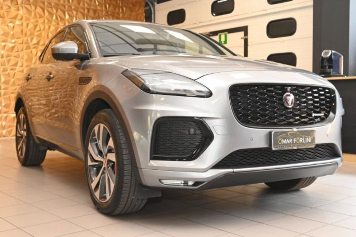Jaguar E-Pace 2.0d i4 mhev R-Dynamic HSE awd 204cv auto (2)