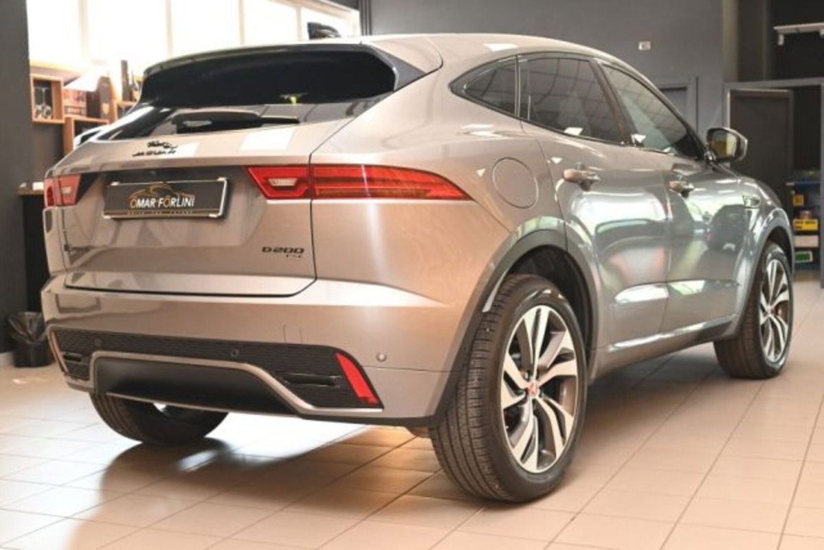 Jaguar E-Pace 2.0d i4 mhev R-Dynamic HSE awd 204cv auto (3)