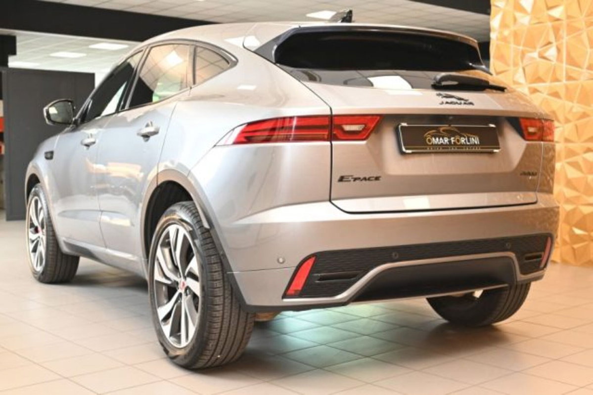 Jaguar E-Pace 2.0d i4 mhev R-Dynamic HSE awd 204cv auto (4)