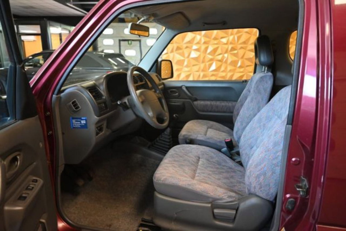 Suzuki Jimny 1.3 4WD Evolution (18)