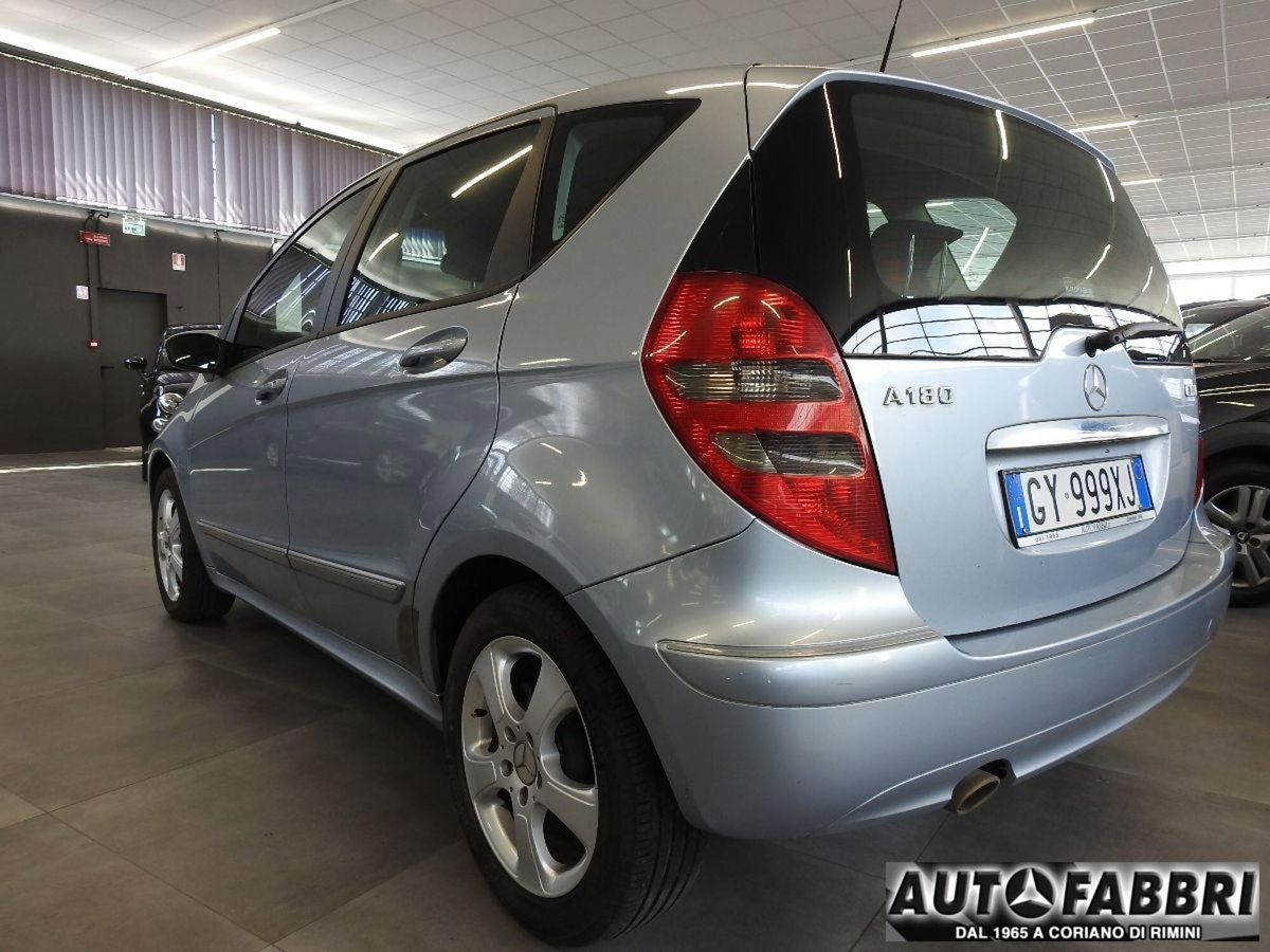 Mercedes-Benz Classe A 180 CDI Avantgarde (7)