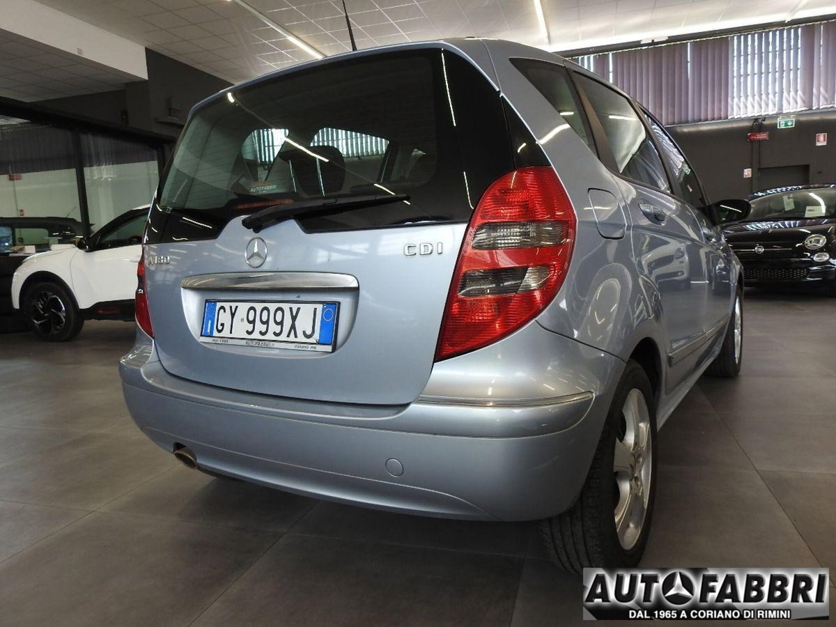 Mercedes-Benz Classe A 180 CDI Avantgarde (8)