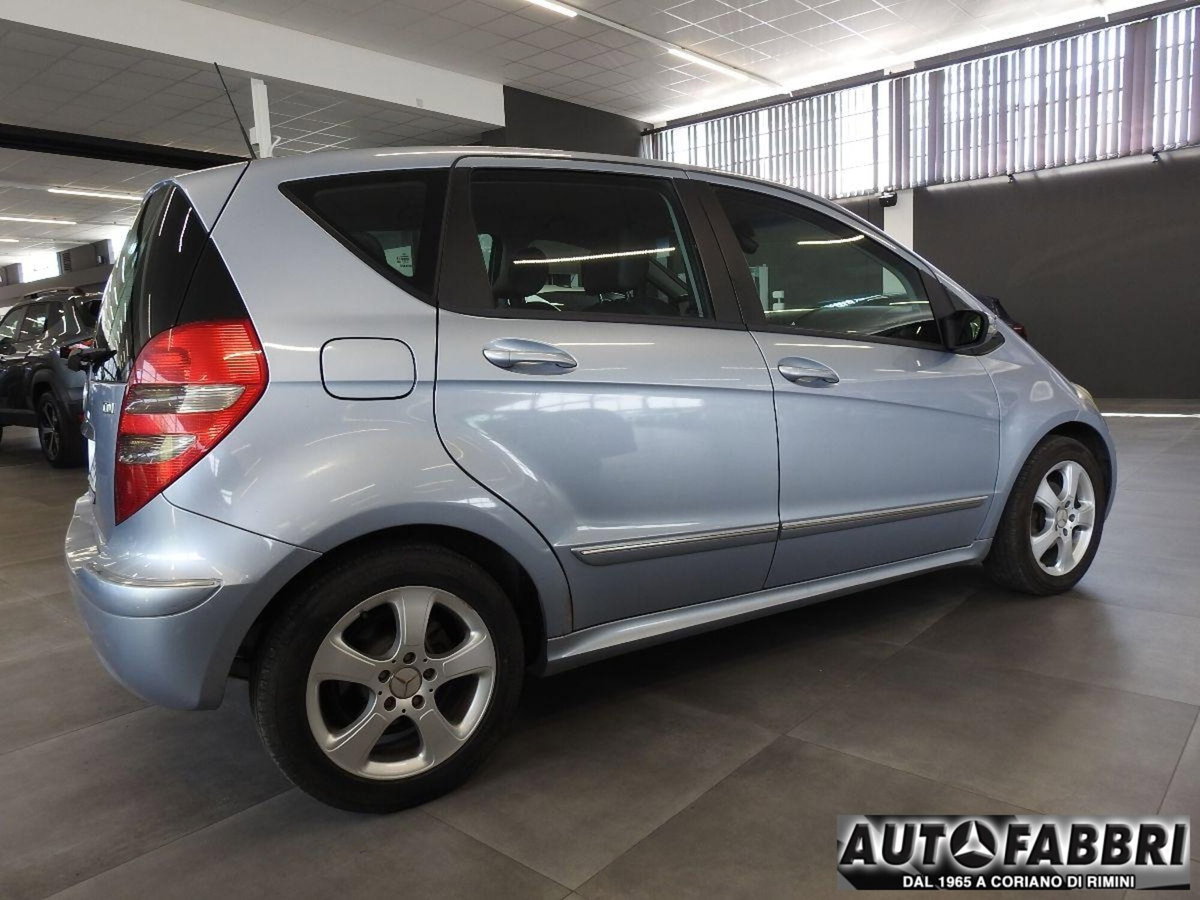 Mercedes-Benz Classe A 180 CDI Avantgarde (9)