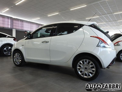 Lancia Ypsilon 1.2 69 CV 5 porte Gold (2)