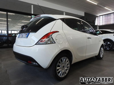Lancia Ypsilon 1.2 69 CV 5 porte Gold (4)