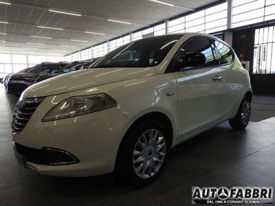 Lancia Ypsilon 1.2 69 CV 5 porte Gold (8)