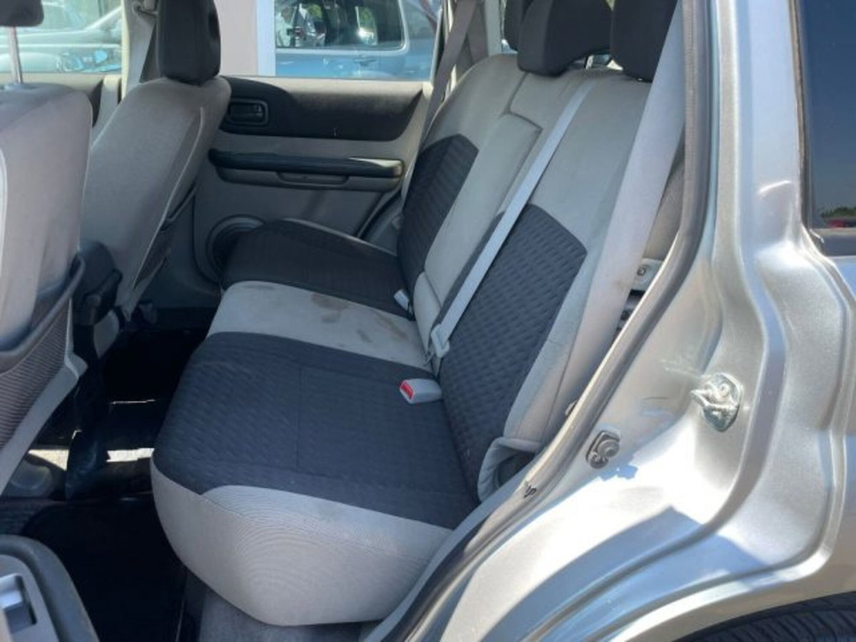 Nissan X-Trail 2.2 dCi Elegance (13)