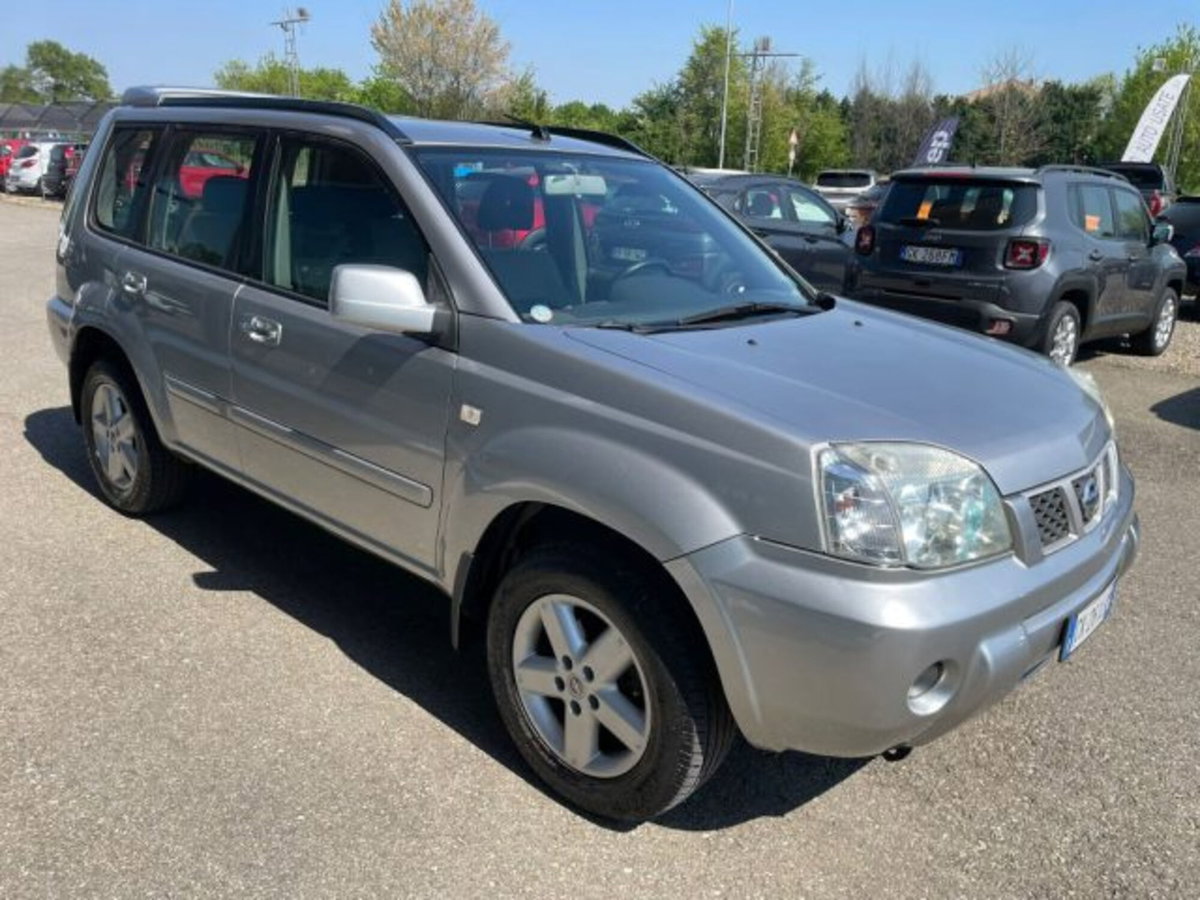 Nissan X-Trail 2.2 dCi Elegance (5)