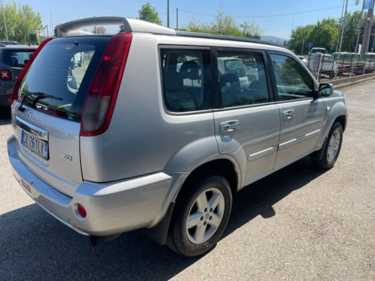 Nissan X-Trail 2.2 dCi Elegance (7)