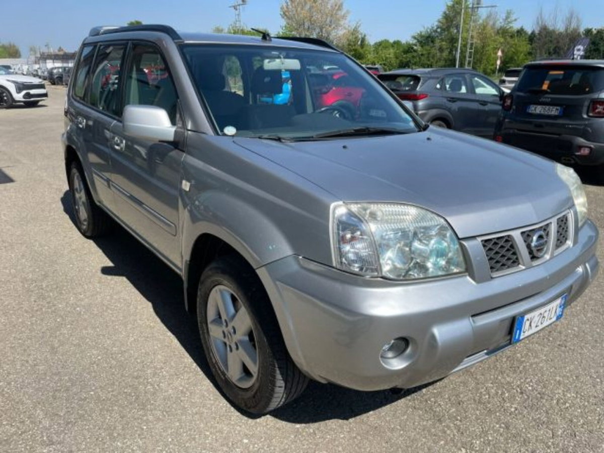 Nissan X-Trail 2.2 dCi Elegance (9)